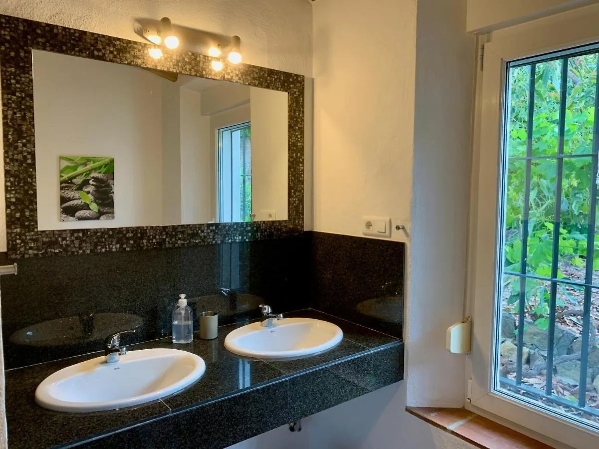 Villa Las Ranas Cajís 스페인